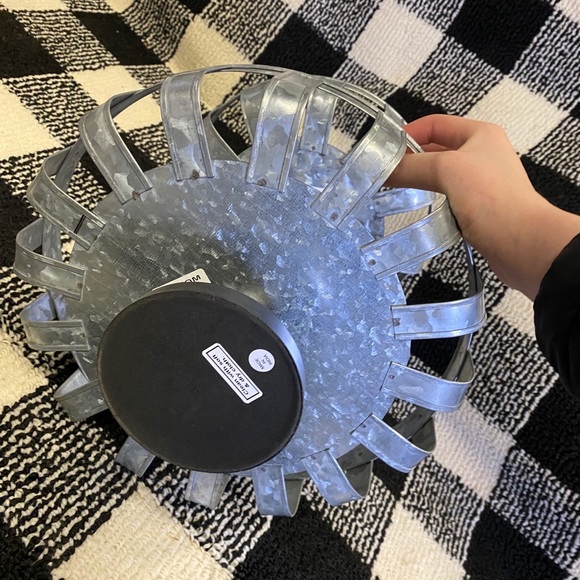 Round about - Picture 2 of 2